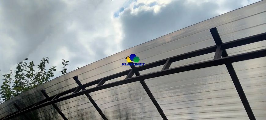 Полікарбонат профільований TOPLIGHT GR 76/18 UV2 0.9мм бронза ребристий 1,045x6 м toplight-1.045x6-0.9-r-br фото