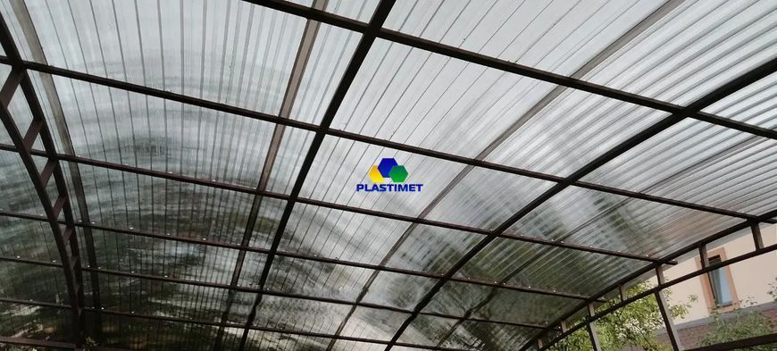 Полікарбонат профільований TOPLIGHT GR 76/18 UV2 0.9мм бронза ребристий 1,045x6 м toplight-1.045x6-0.9-r-br фото